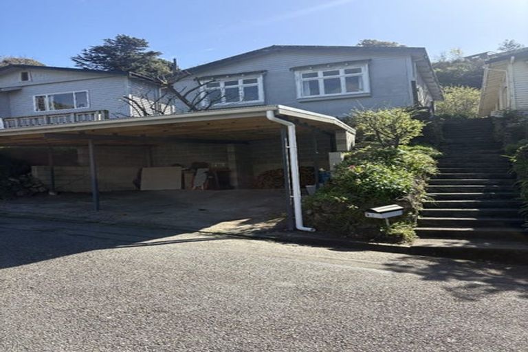 Photo of property in 3 Smale Terrace, Hospital Hill, Napier, 4110