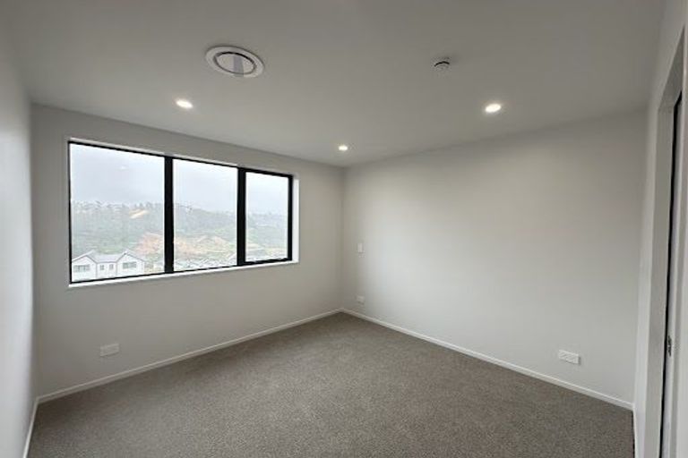 Photo of property in 50 Oakum Road, Whitby, 5024