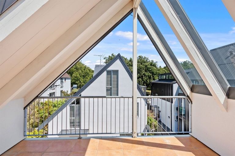 Photo of property in 8/32 Cranmer Square, Christchurch Central, Christchurch, 8013