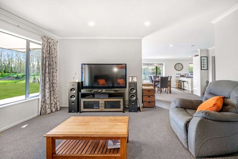 Photo of property in 21 Collins Drive, Waikuku Beach, 7402