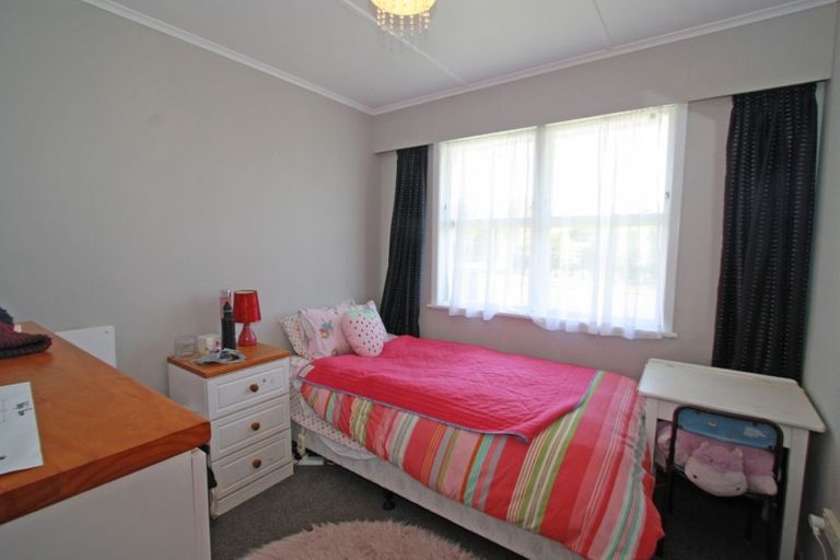 Photo of property in 9 Manu Crescent, Upper Vogeltown, New Plymouth, 4310