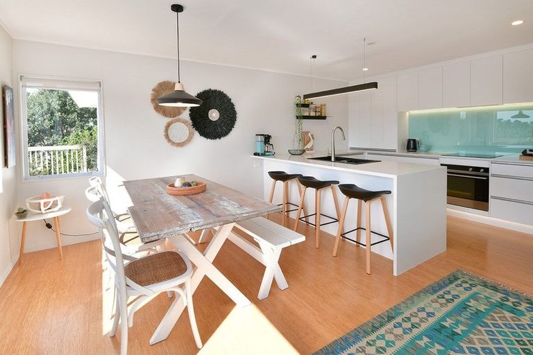 Photo of property in 28 Alec Craig Way, Gulf Harbour, Whangaparaoa, 0930