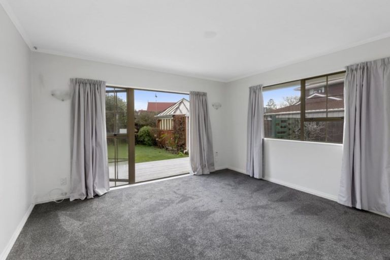 Photo of property in 27 Waddington Drive, Naenae, Lower Hutt, 5011