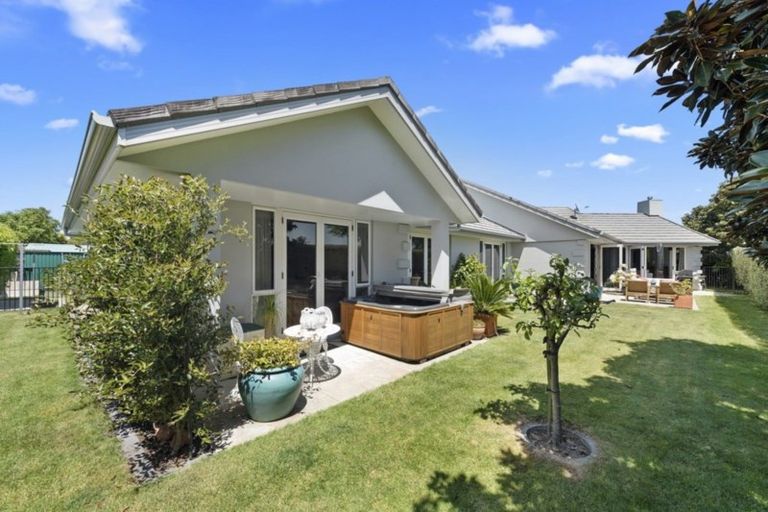 Photo of property in 22 Nielsen Gardens, Rototuna, Hamilton, 3210