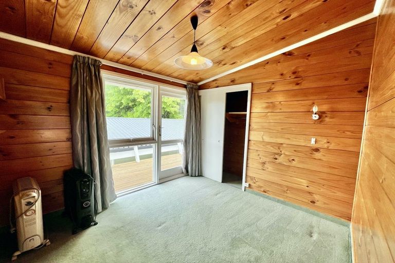 Photo of property in 6 Bernard Street, Two Mile Bay, Taupo, 3330