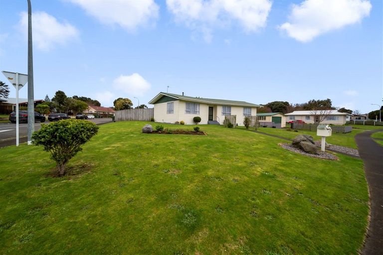Photo of property in 3 Totara Crescent, Hawera, 4610