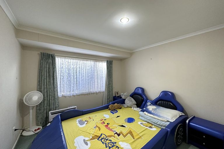 Photo of property in 10 Brosna Place, East Tamaki, Auckland, 2016