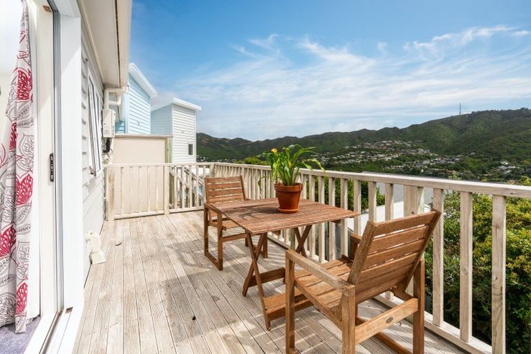 Photo of property in 5/143 Cockayne Road, Khandallah, Wellington, 6035