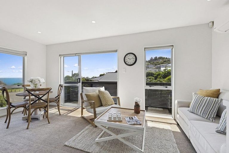 Photo of property in 1/18 Lambley Road, Titahi Bay, Porirua, 5022