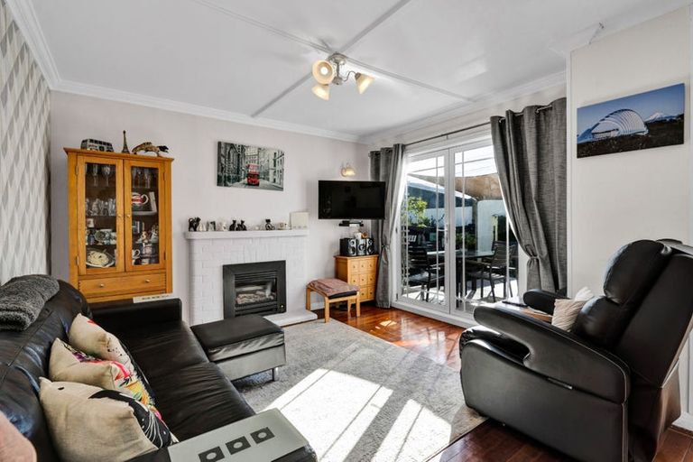 Photo of property in 3 Dorset Avenue, Westown, New Plymouth, 4310