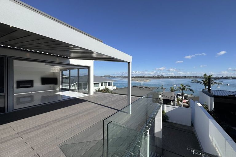 Photo of property in 16 Bucklands Beach Road, Bucklands Beach, Auckland, 2012