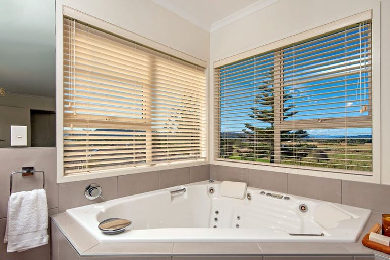 Photo of property in 19 Island View Heights, Coastlands, Whakatane, 3120
