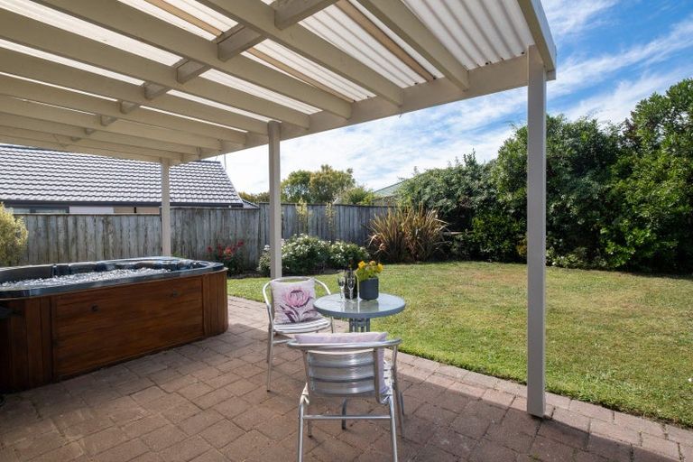 Photo of property in 20 Arataki Road, Havelock North, 4130