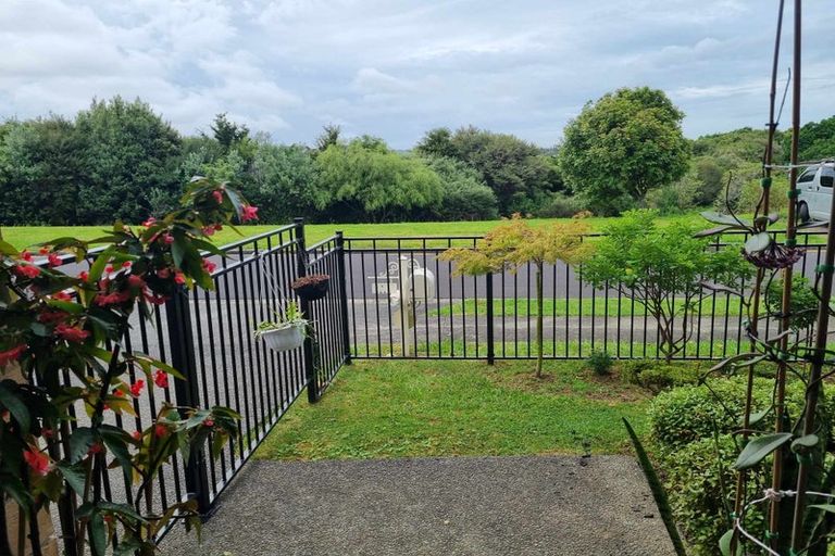 Photo of property in 21 Cambrian Street, Churton Park, Wellington, 6037