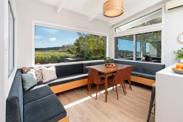 Photo of property in 15 Rangitane Street, Maupuia, Wellington, 6022