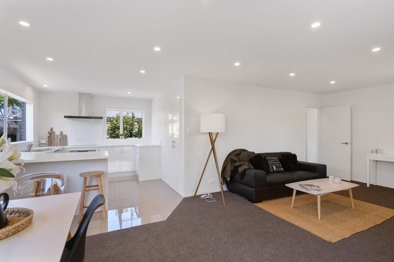 Photo of property in 32 Kirsten Place, Parklands, Christchurch, 8083