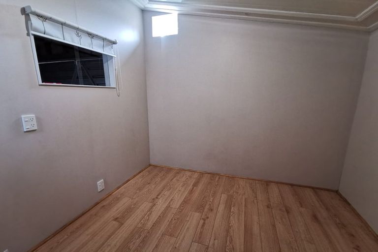 Photo of property in 67 Memorial Avenue, Ilam, Christchurch, 8053