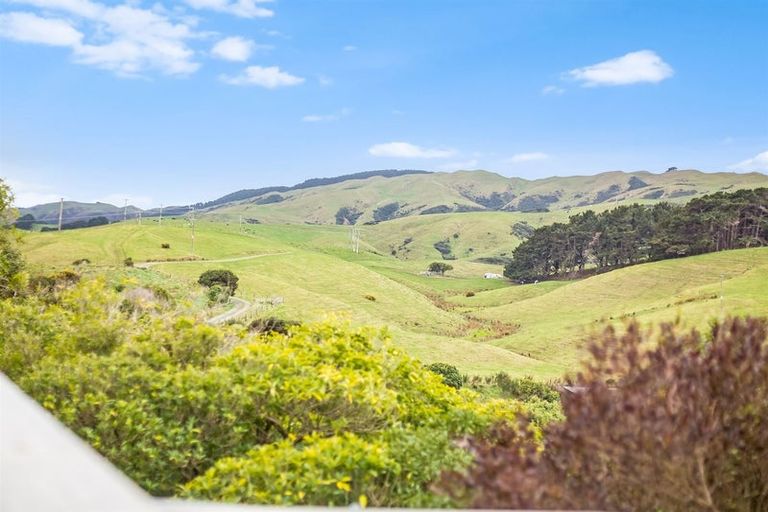 Photo of property in 10 Trispen Place, Camborne, Porirua, 5026