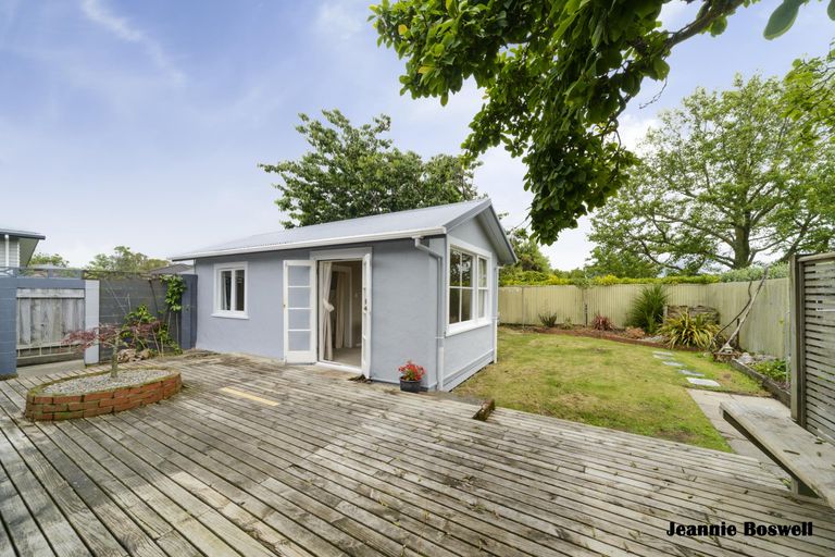 Photo of property in 406 Ruahine Street, Terrace End, Palmerston North, 4410