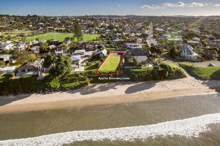 Photo of property in 4a Marellen Drive, Red Beach, 0932