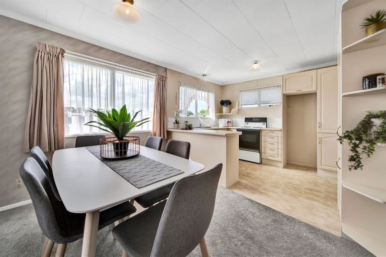 Photo of property in 12 Trimble Place, Bell Block, New Plymouth, 4312