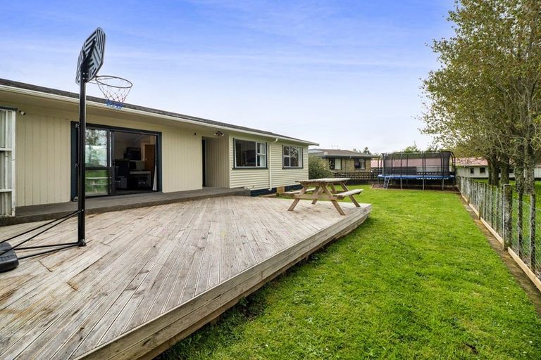 Photo of property in 10 Karaka Street, Inglewood, 4330