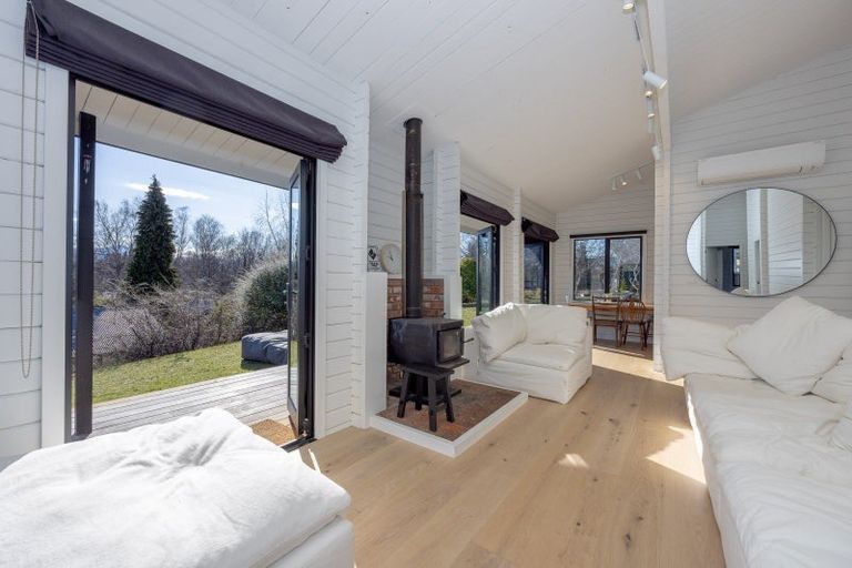 Photo of property in 64 Beacon Point Road, Wanaka, 9305