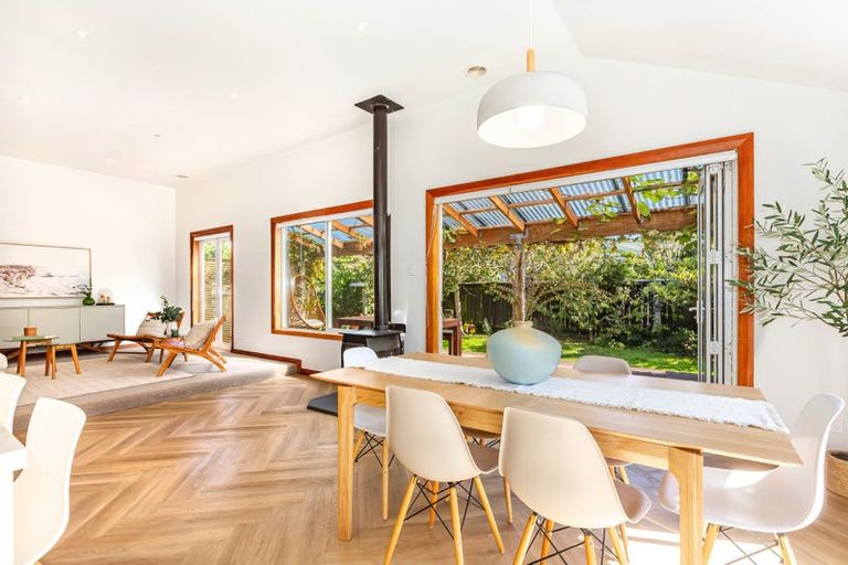 Photo of property in 254 Muritai Road, Eastbourne, Lower Hutt, 5013