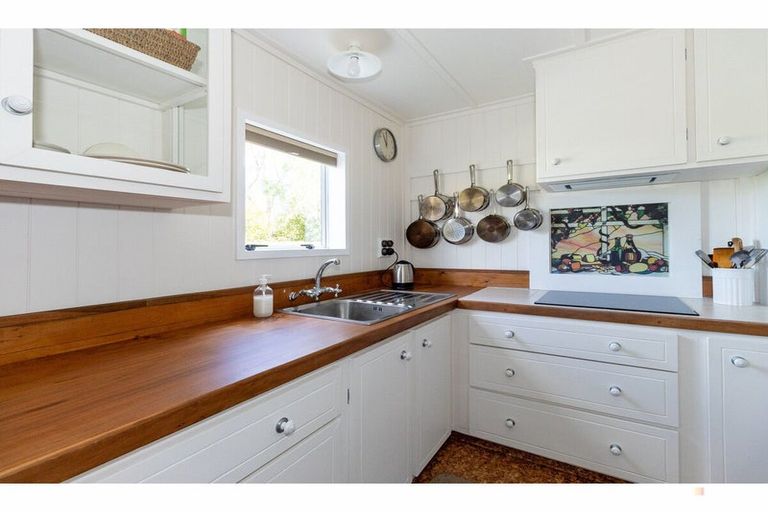 Photo of property in 2 Point Bush Road, Waimate, 7924