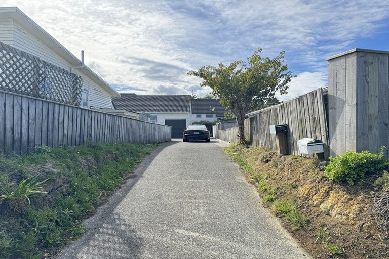 Photo of property in 18b Bracken Road, Newlands, Wellington, 6037