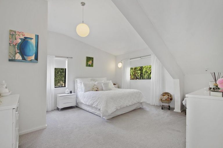 Photo of property in 26 Crispe Road, Clarks Beach, 2122