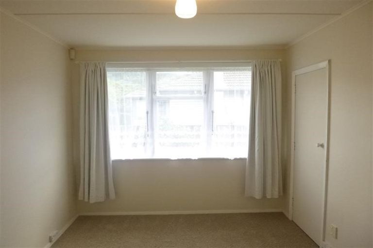 Photo of property in 22 Chittick Street, Stokes Valley, Lower Hutt, 5019