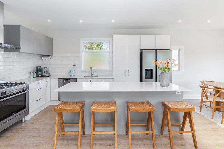 Photo of property in 3 Strowan Road, Strowan, Christchurch, 8052