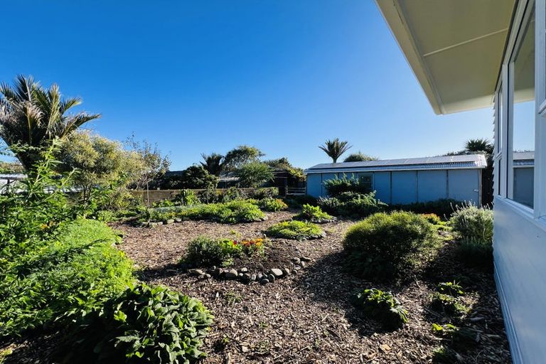 Photo of property in 368 South Road, Omata, New Plymouth, 4374