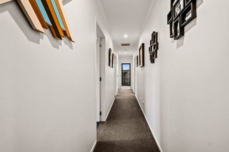 Photo of property in 17 Dreaver Drive, Waitara, 4320