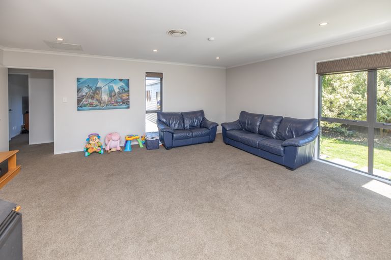 Photo of property in 57 Birchfield Avenue, Dallington, Christchurch, 8061