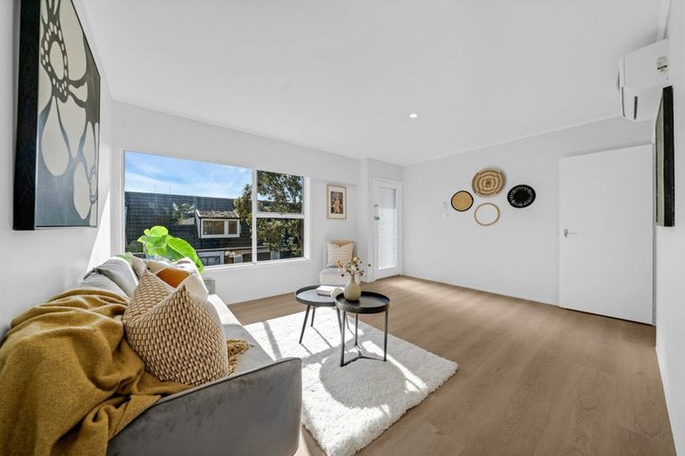 Photo of property in 3/3 Koromiko Street, New Lynn, Auckland, 0600