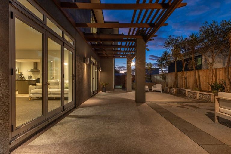 Photo of property in 35 Endeavour Drive, Whitby, Porirua, 5024