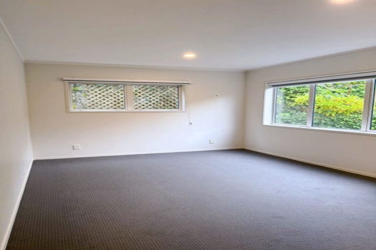 Photo of property in 129 Hobsonville Road, West Harbour, Auckland, 0618