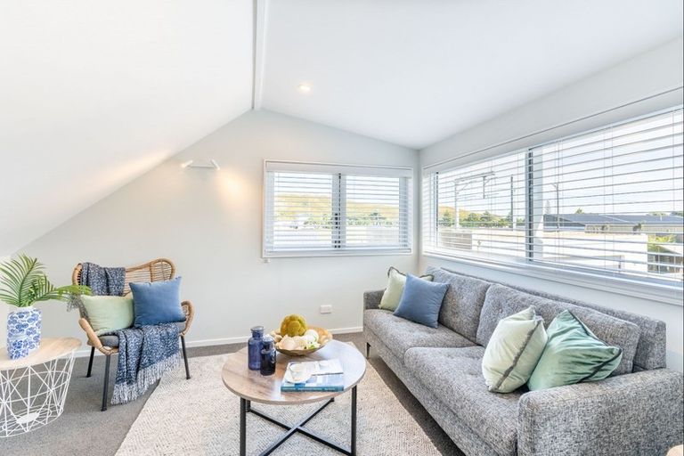 Photo of property in 33c Mana Esplanade, Paremata, Porirua, 5026