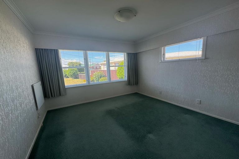 Photo of property in 33 Rosebank Avenue, Avalon, Lower Hutt, 5011