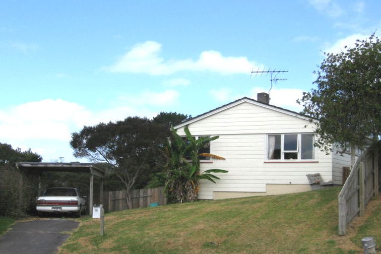Photo of property in 15 Gemini Place, Beach Haven, Auckland, 0626