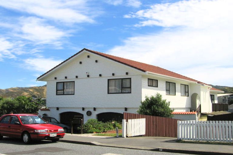 Photo of property in 4 Witham Street, Island Bay, Wellington, 6023