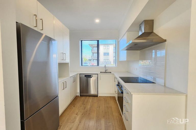 Photo of property in 62 Walter Merton Road, Hobsonville, Auckland, 0616