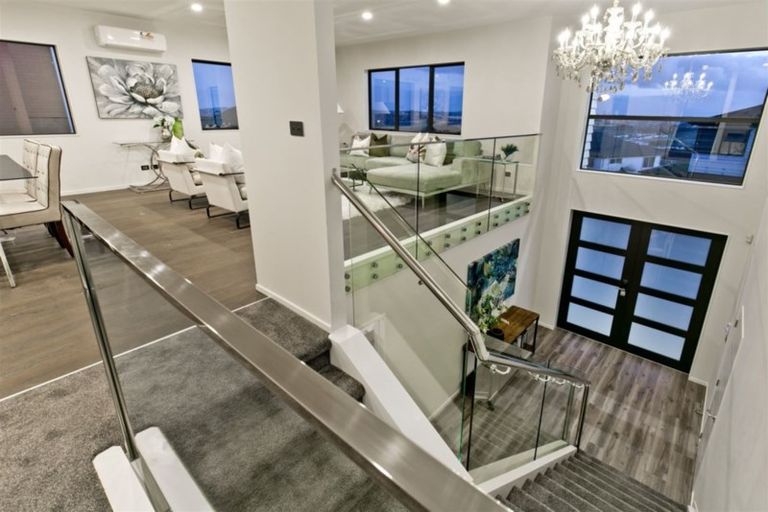 Photo of property in 8 Harvest Avenue, Orewa, 0931