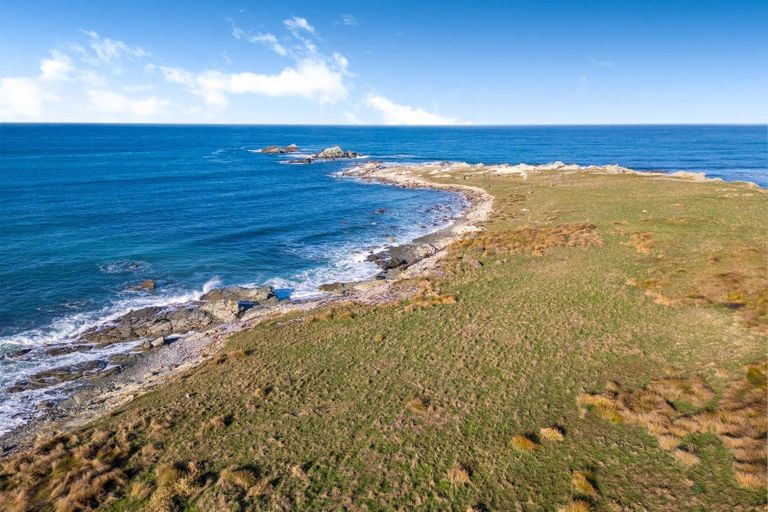 Photo of property in 149 Te Awaiti Road, Tora, Martinborough, 5782