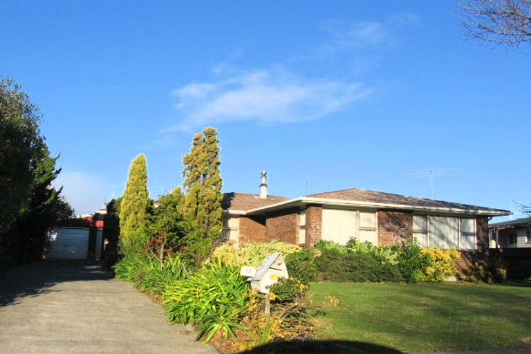 Photo of property in 15 John F Kennedy Drive, Milson, Palmerston North, 4414