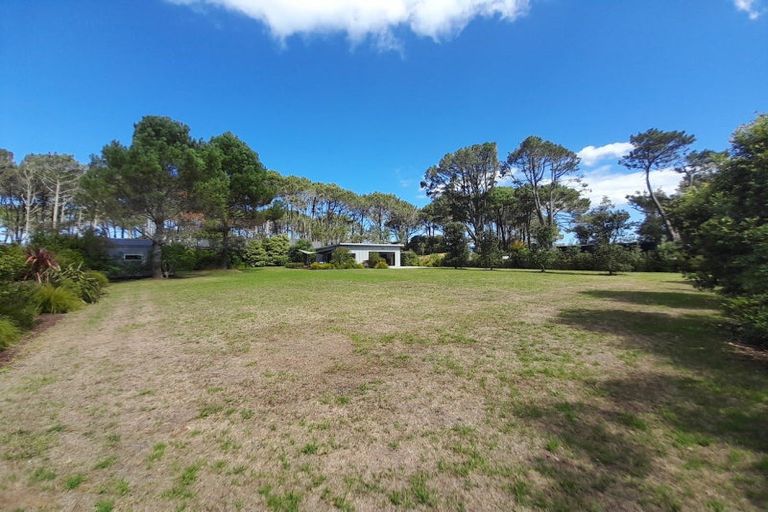Photo of property in 756 Matarangi Drive, Matarangi, Whitianga, 3592