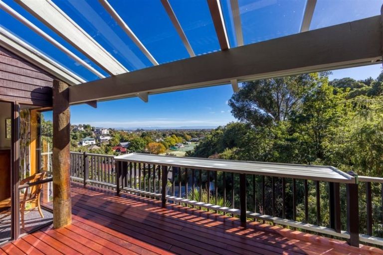 Photo of property in 9 Sherwood Lane, Cashmere, Christchurch, 8022