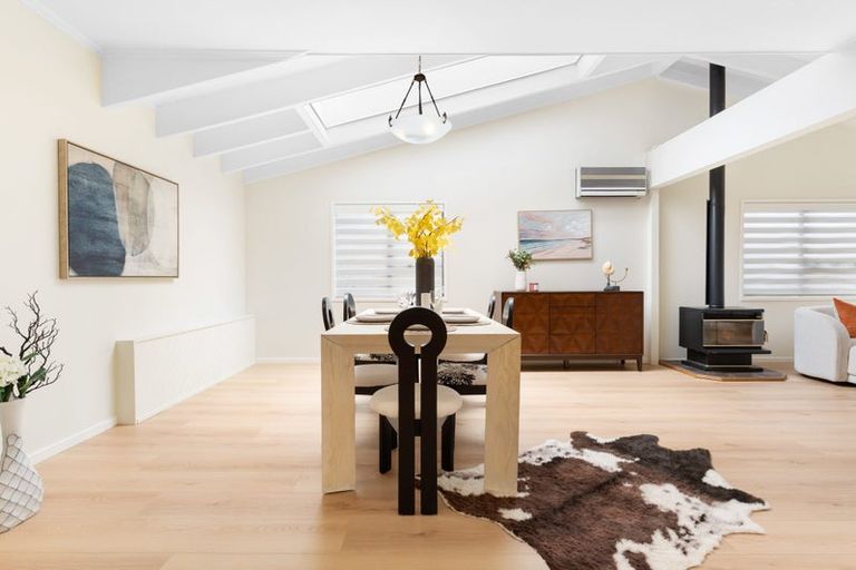 Photo of property in 31 Stranolar Drive, Mount Roskill, Auckland, 1041